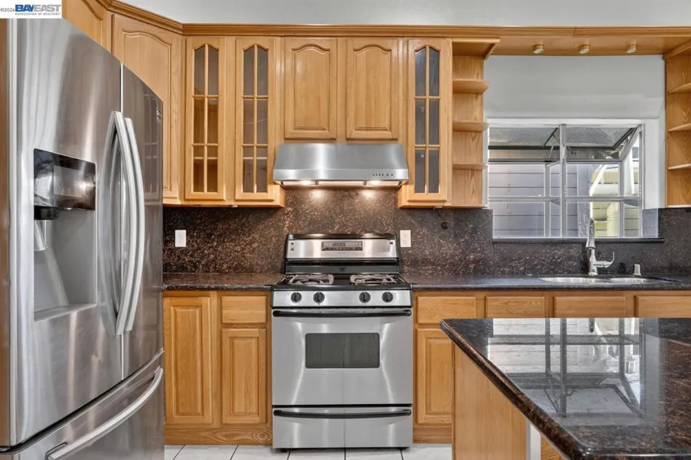 2244 E 20Th St Oakland, CA 94606