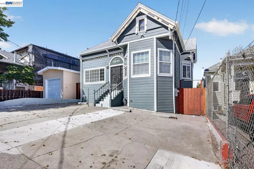 2244 E 20Th St Oakland, CA 94606