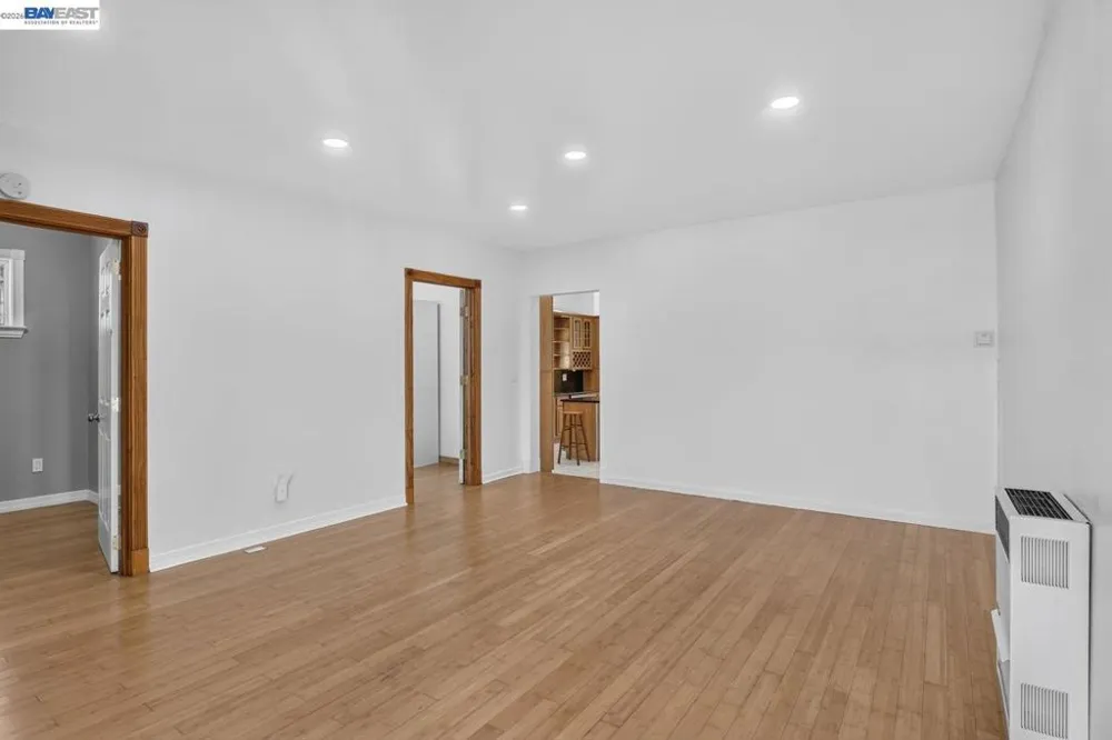 2244 E 20Th St Oakland, CA 94606