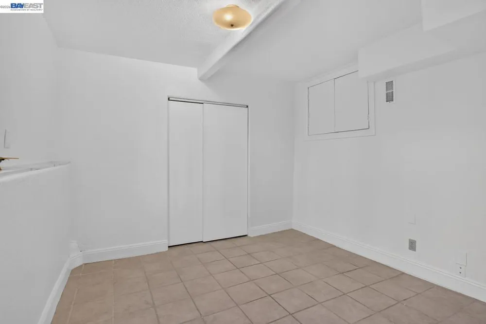2244 E 20Th St Oakland, CA 94606