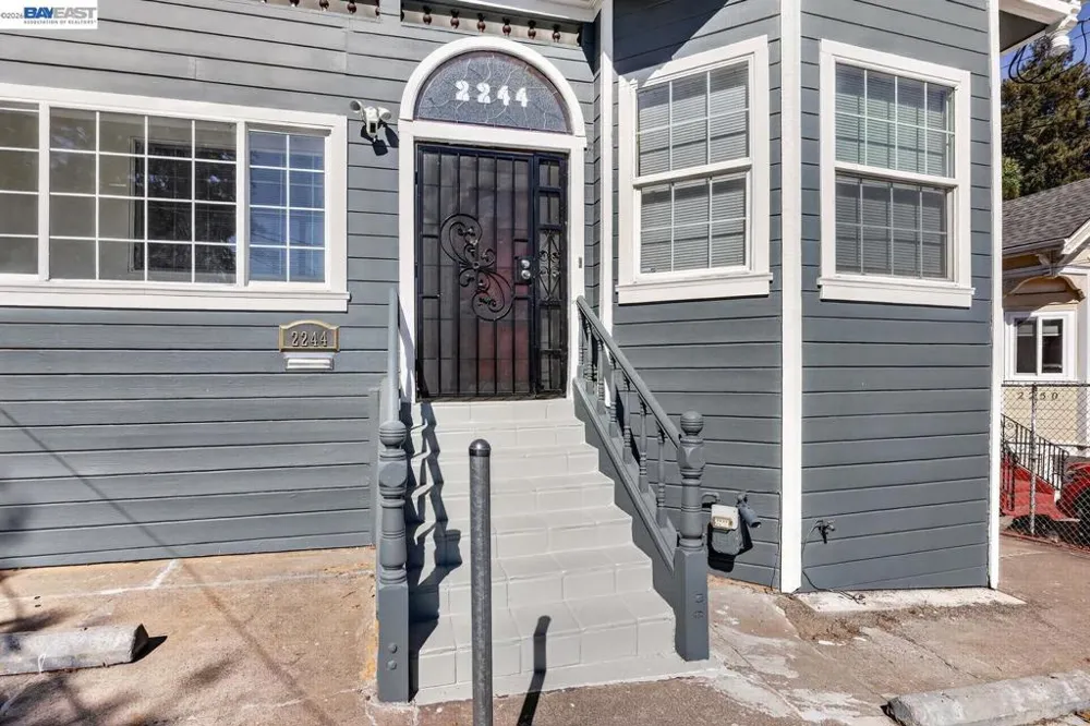 2244 E 20Th St Oakland, CA 94606