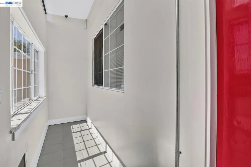 2244 E 20Th St Oakland, CA 94606