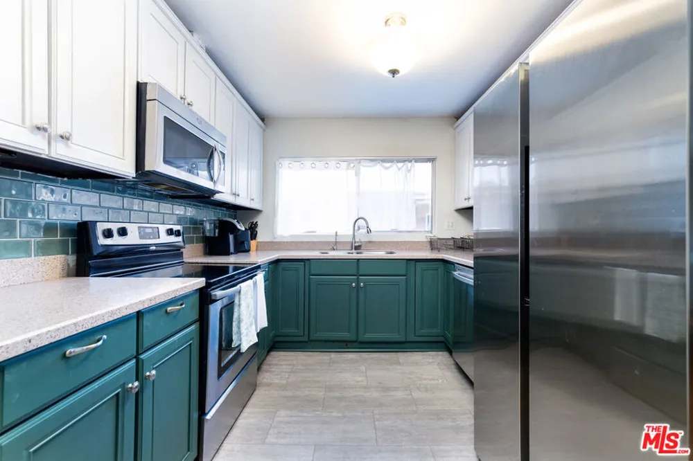 5232 Corteen Place #25 Valley Village, CA 91607