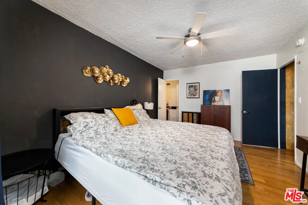 5232 Corteen Place #25 Valley Village, CA 91607
