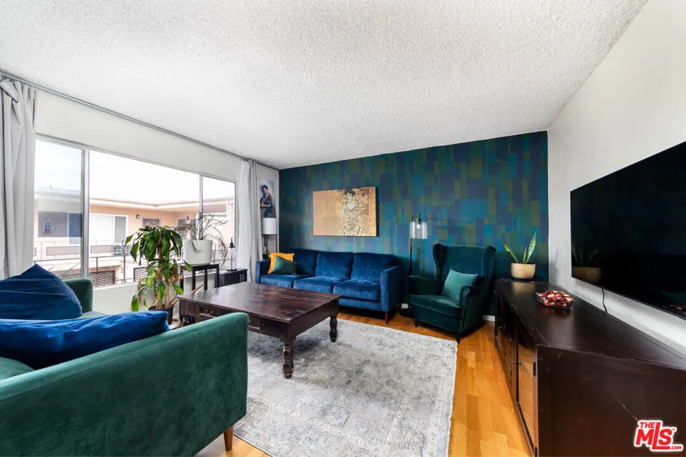 5232 Corteen Place #25 Valley Village, CA 91607