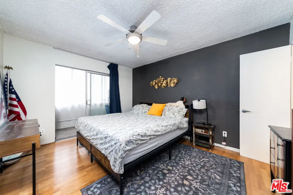 5232 Corteen Place #25 Valley Village, CA 91607
