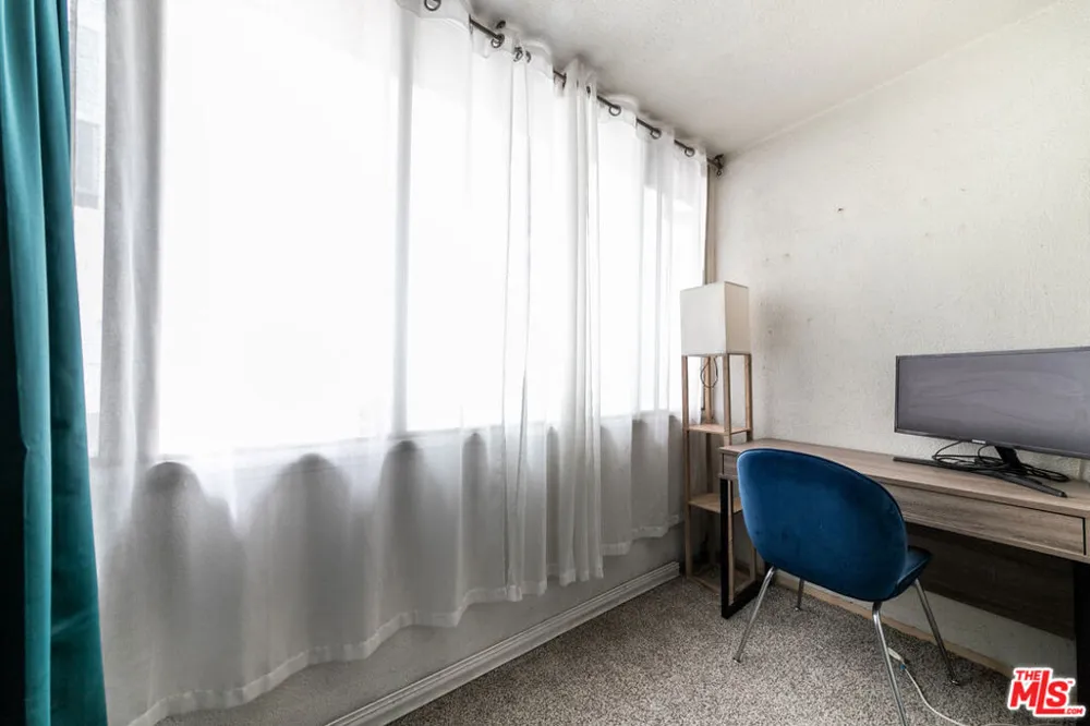5232 Corteen Place #25 Valley Village, CA 91607