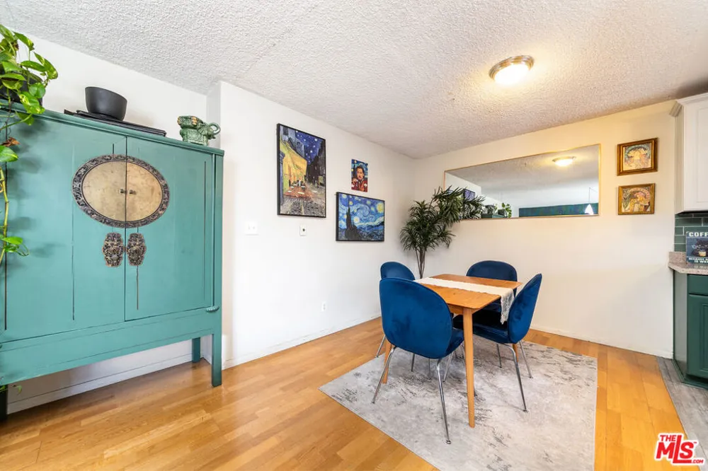 5232 Corteen Place #25 Valley Village, CA 91607