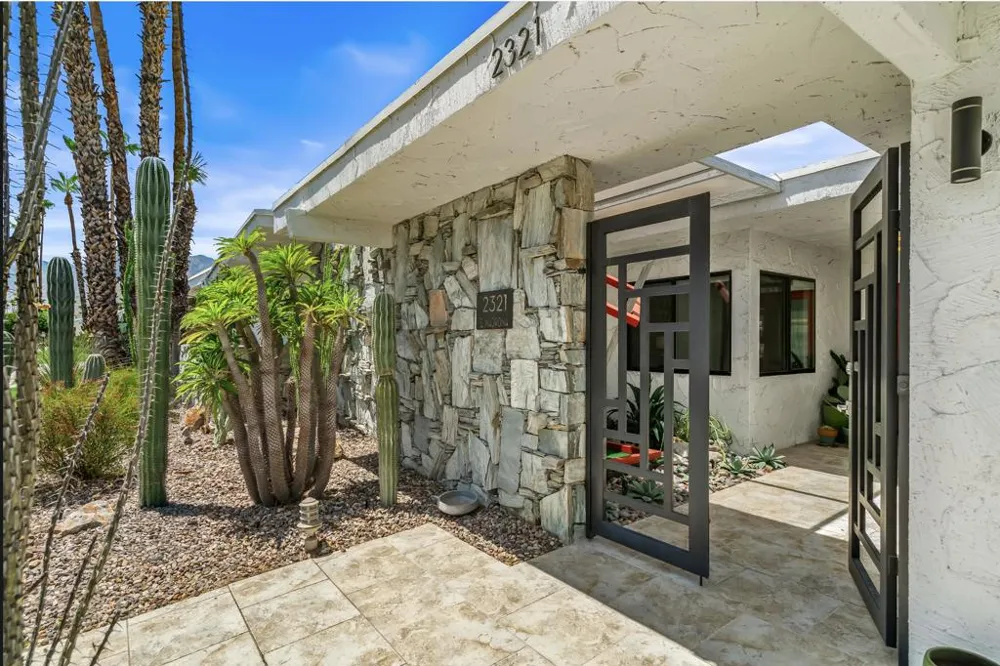 2321 S Madrona Drive Palm Springs, CA 92264