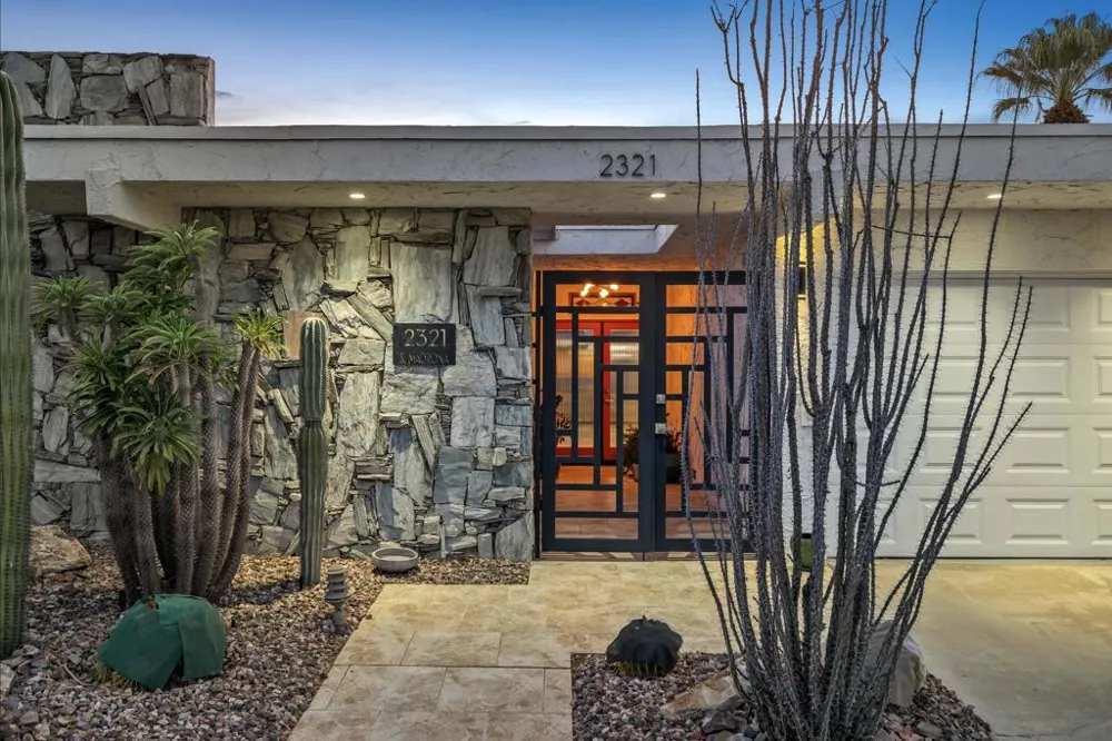 2321 S Madrona Drive Palm Springs, CA 92264