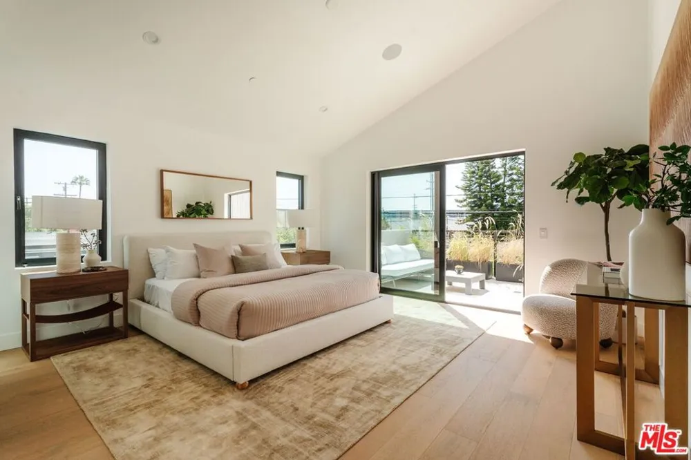 12906 Rubens Avenue Los Angeles, CA 90066