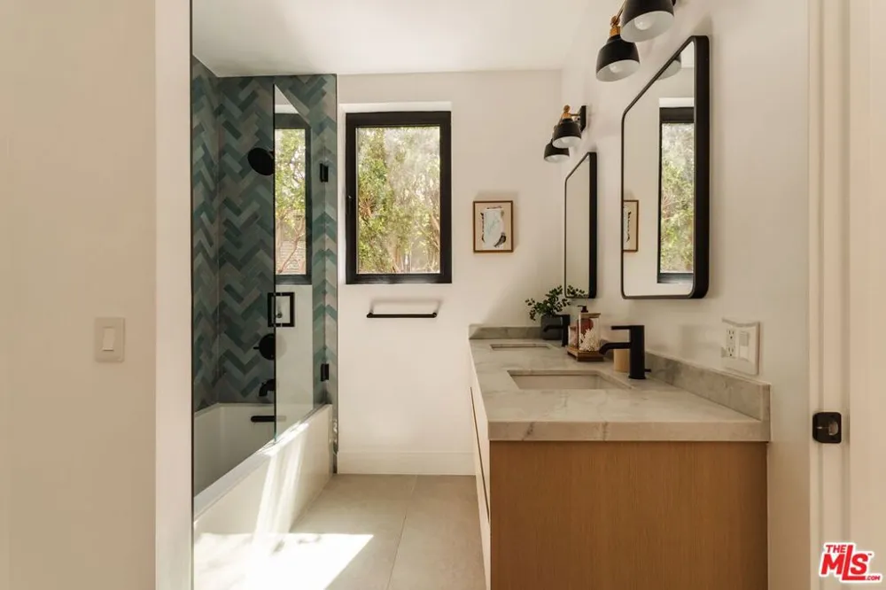12906 Rubens Avenue Los Angeles, CA 90066