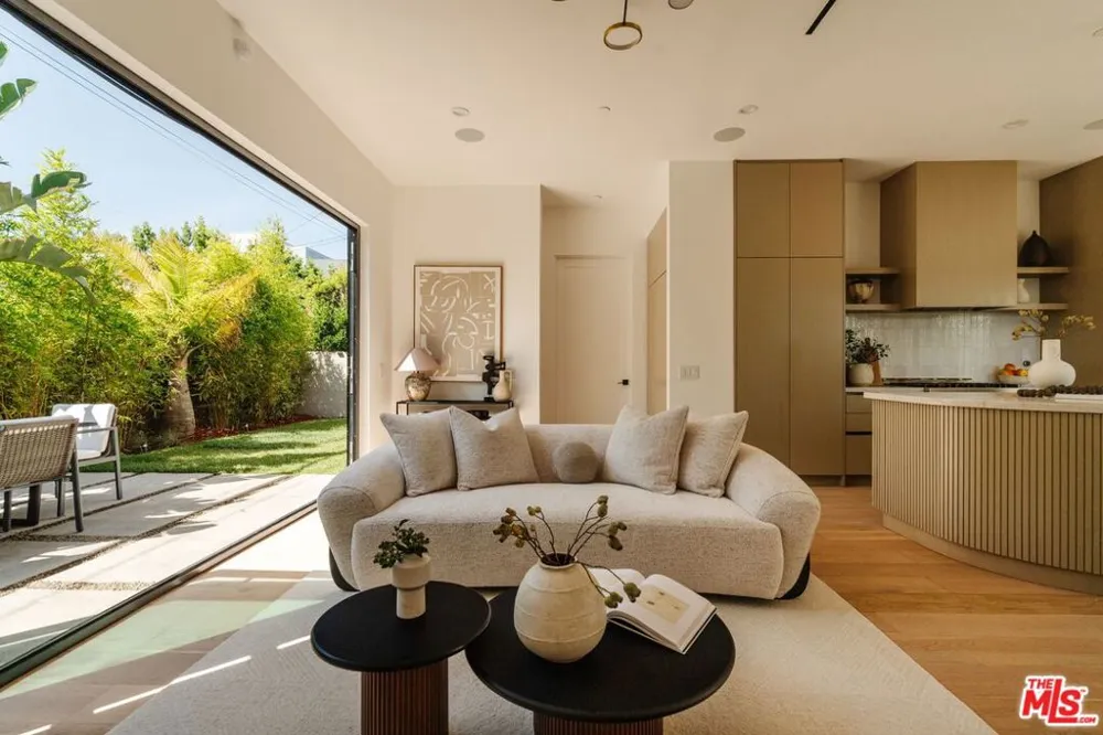 12906 Rubens Avenue Los Angeles, CA 90066
