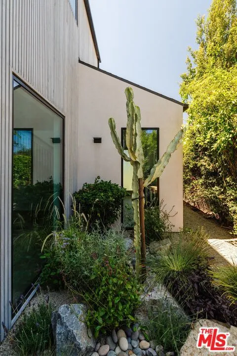 12906 Rubens Avenue Los Angeles, CA 90066