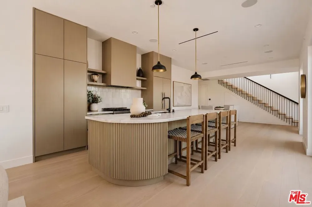 12906 Rubens Avenue Los Angeles, CA 90066