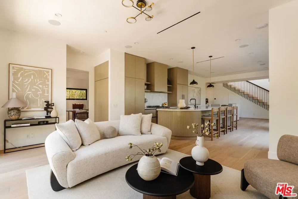 12906 Rubens Avenue Los Angeles, CA 90066