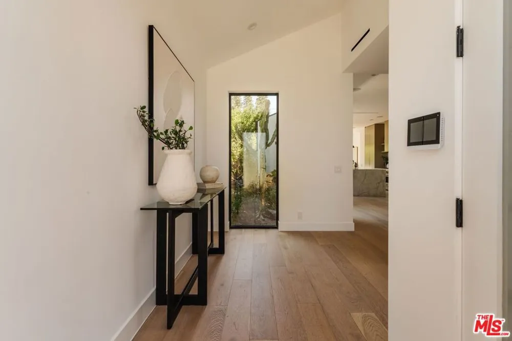 12906 Rubens Avenue Los Angeles, CA 90066