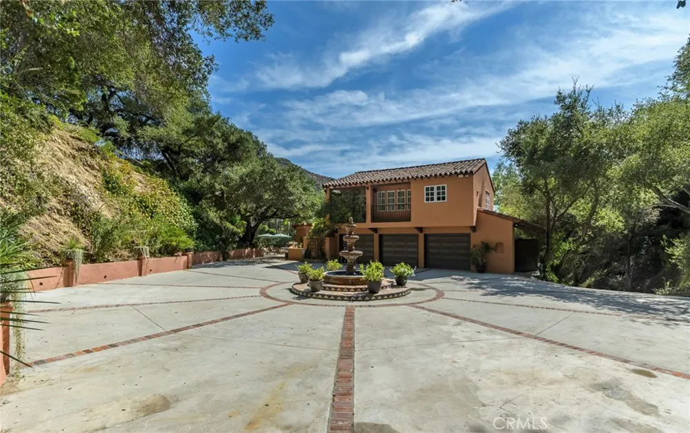 2401 Cascadia Drive Glendale, CA 91206