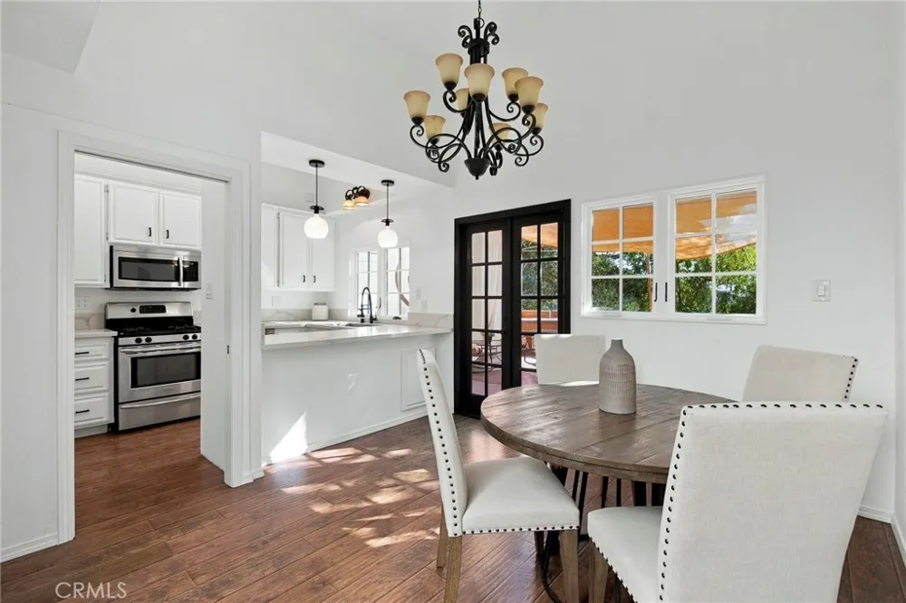 2401 Cascadia Drive Glendale, CA 91206