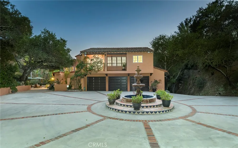 2401 Cascadia Drive Glendale, CA 91206