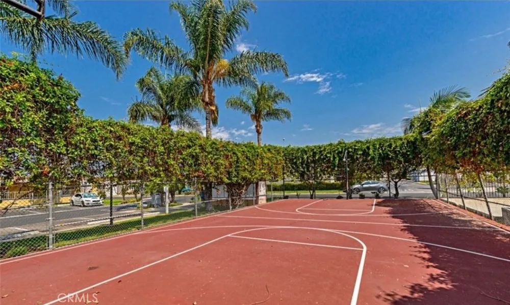 5815 E La Palma Ave Avenue E #302 Anaheim, CA 92807