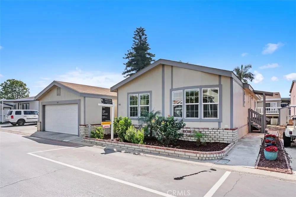 5815 E La Palma Ave Avenue E #302 Anaheim, CA 92807
