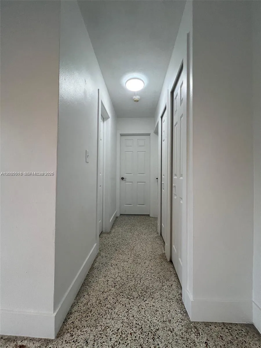 1619 NW 1st St #4 Miami, FL 33125