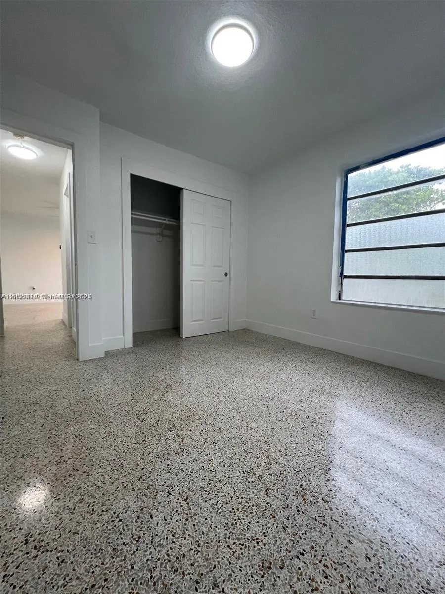 1619 NW 1st St #4 Miami, FL 33125