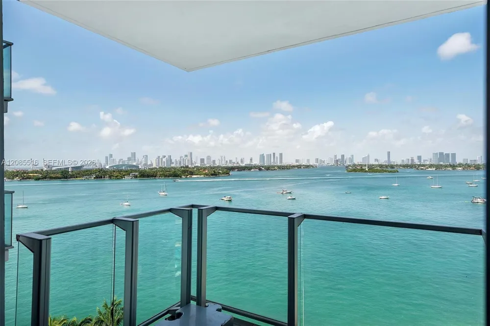 1100 West Ave #1020 Miami Beach, FL 33139