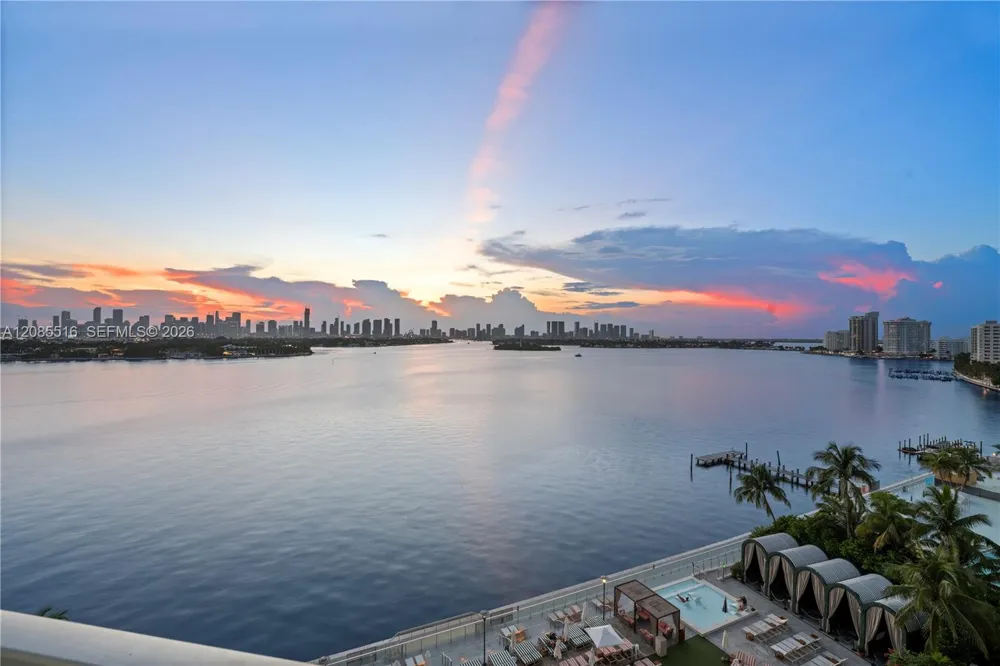 1100 West Ave #1020 Miami Beach, FL 33139