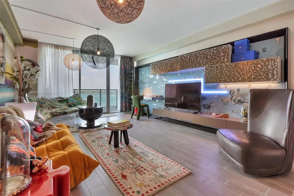1100 West Ave #1020 Miami Beach, FL 33139