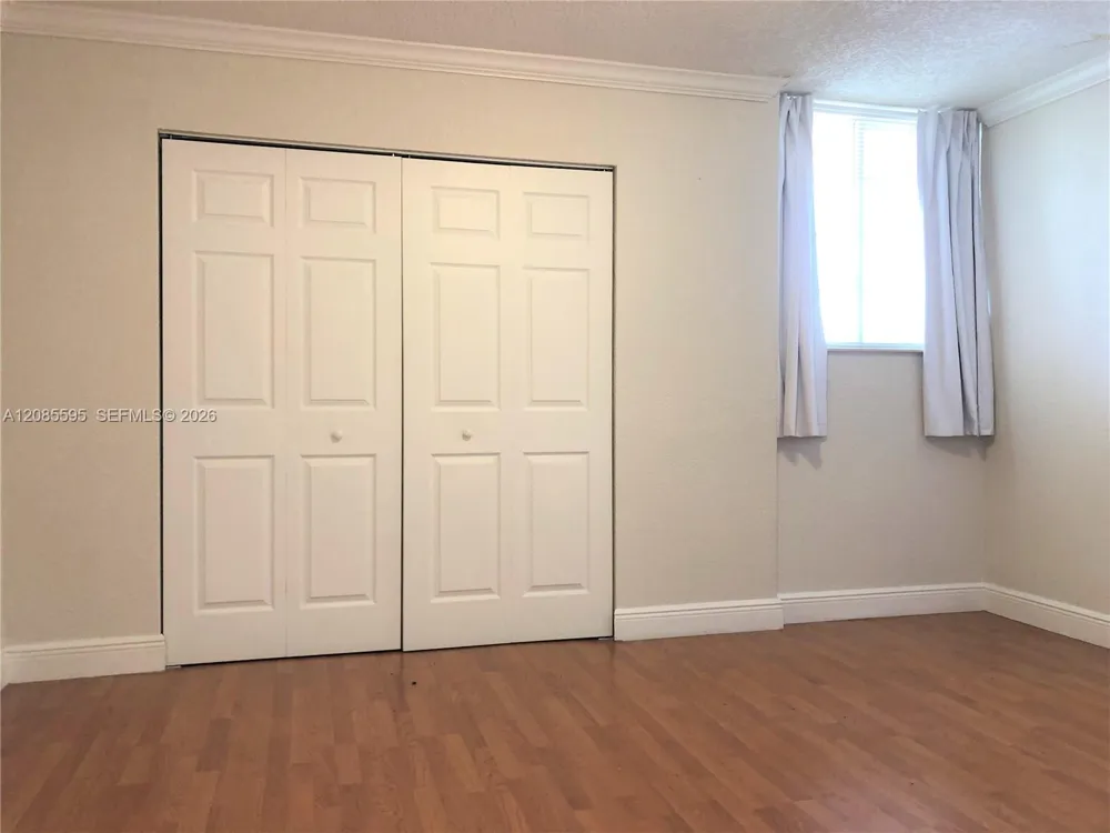 300 Madeira Ave #304 Coral Gables, FL 33134