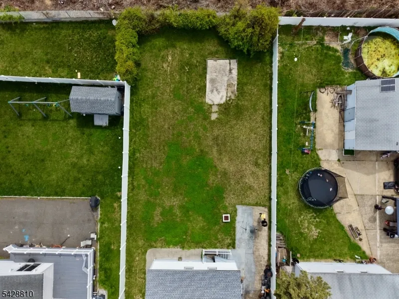 831 Smith St Linden City, NJ 07036
