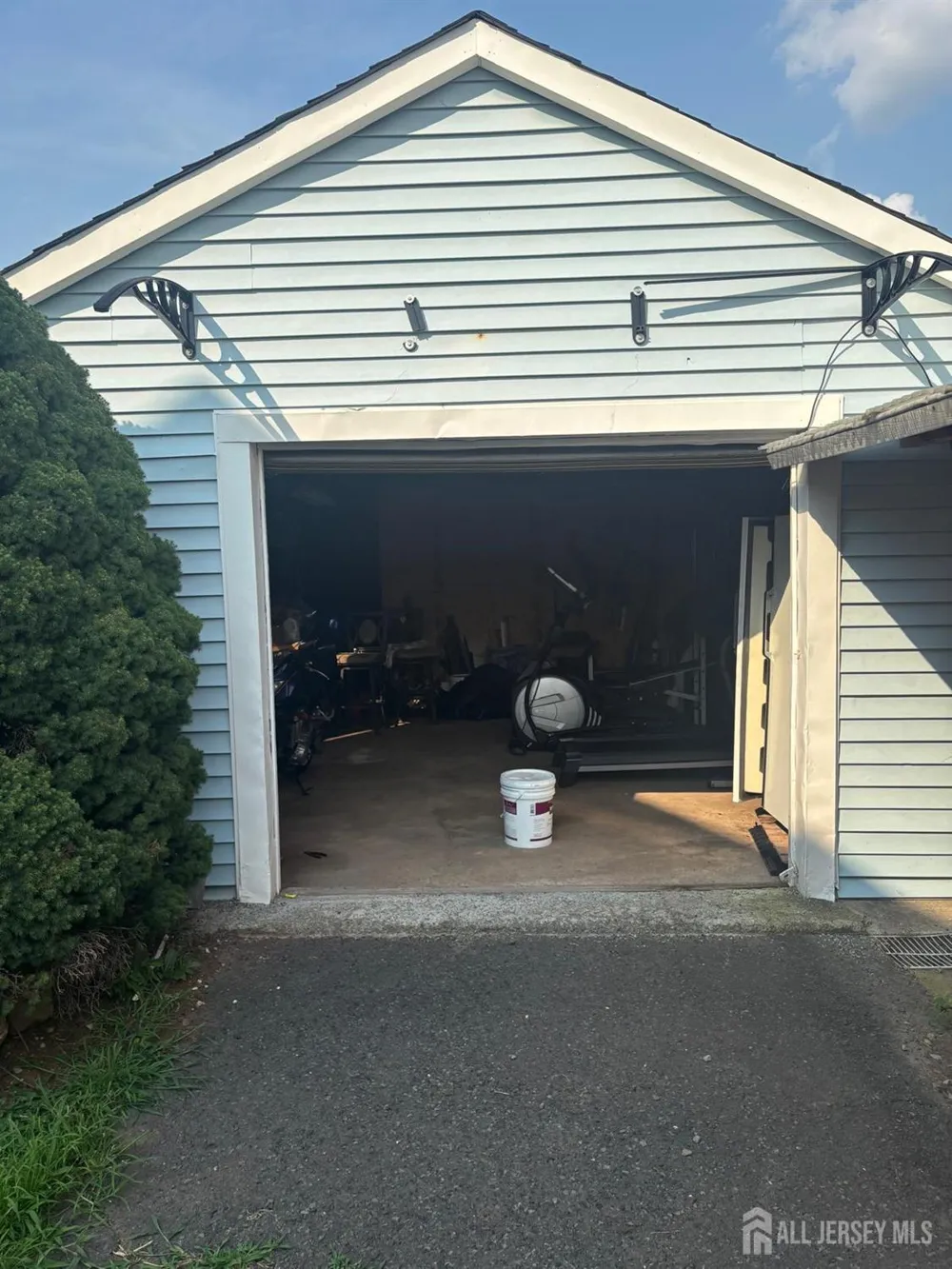 104 Lincoln Avenue Carteret, NJ 07008
