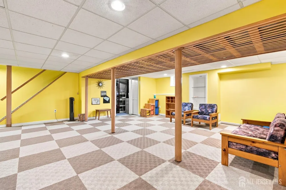 19 Ballo Place Edison, NJ 08820