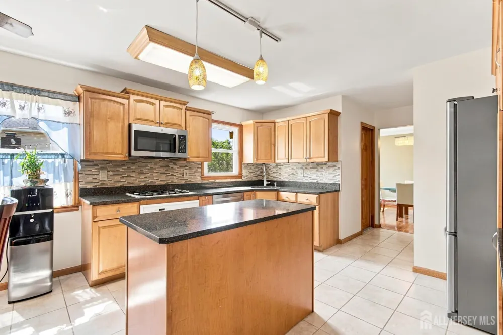 19 Ballo Place Edison, NJ 08820