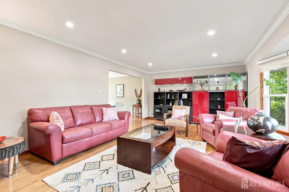19 Ballo Place Edison, NJ 08820