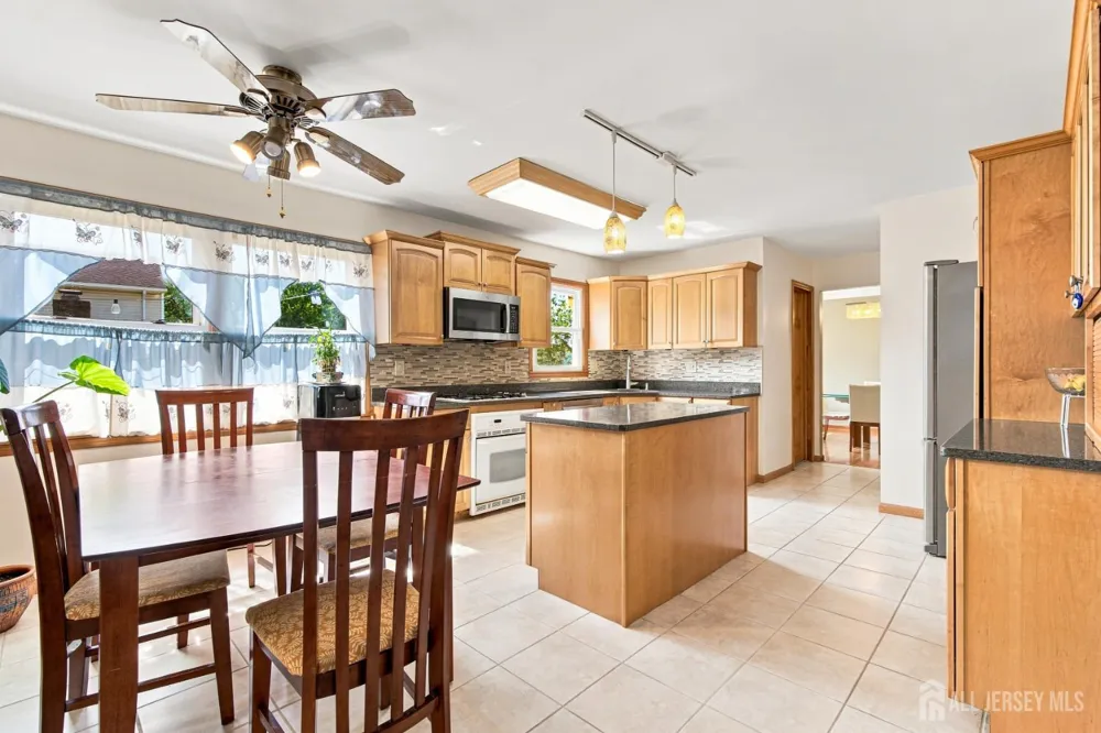 19 Ballo Place Edison, NJ 08820