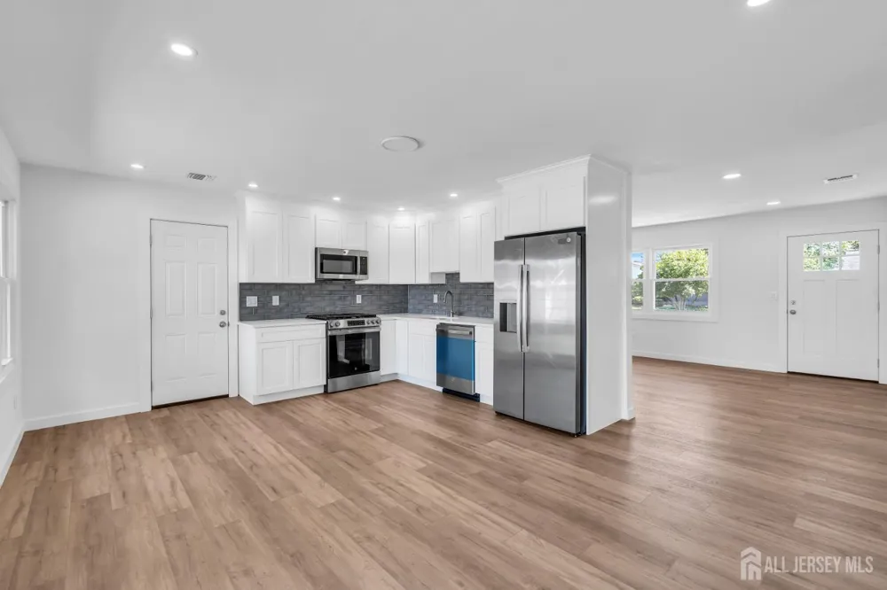 19 Inwood Avenue Monroe, NJ 08831