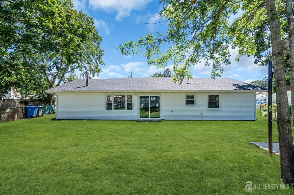 19 Inwood Avenue Monroe, NJ 08831