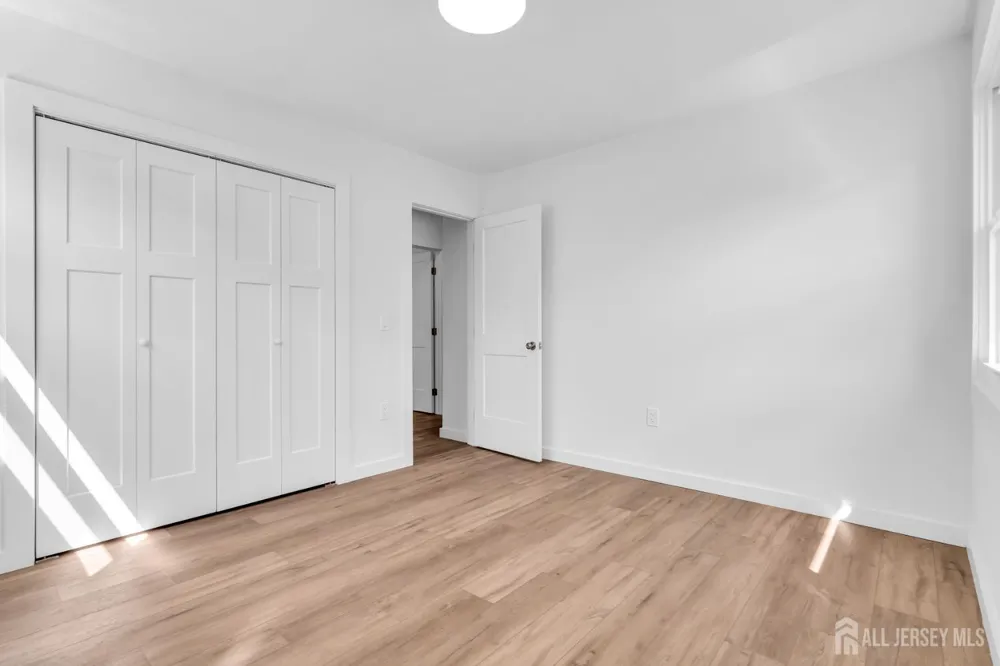 19 Inwood Avenue Monroe, NJ 08831