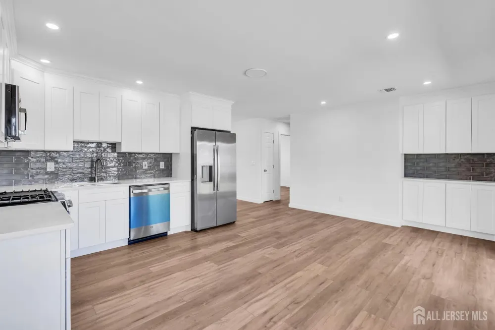 19 Inwood Avenue Monroe, NJ 08831