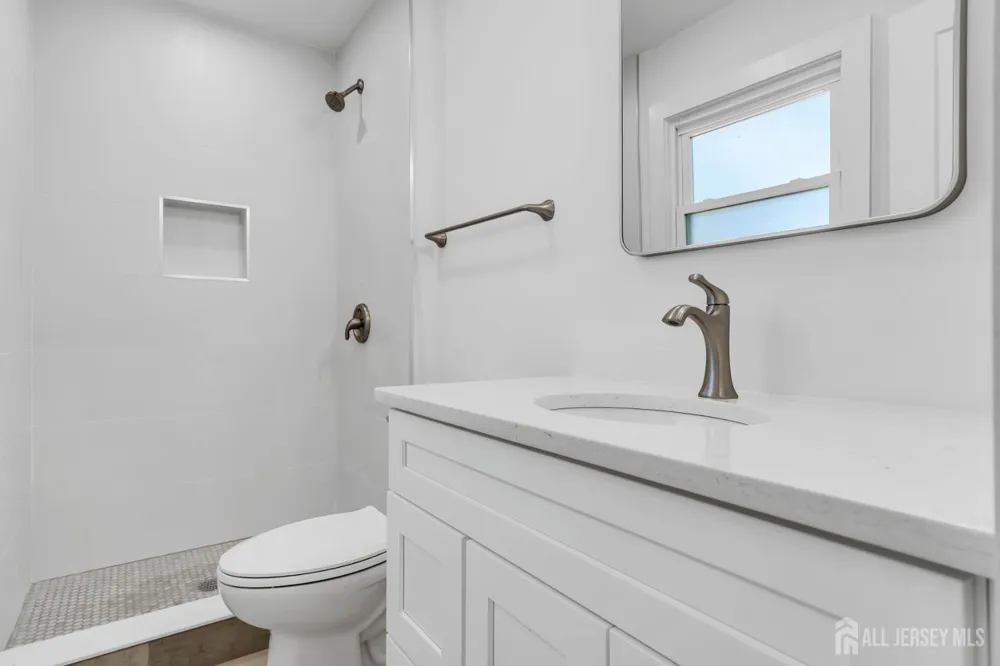 19 Inwood Avenue Monroe, NJ 08831