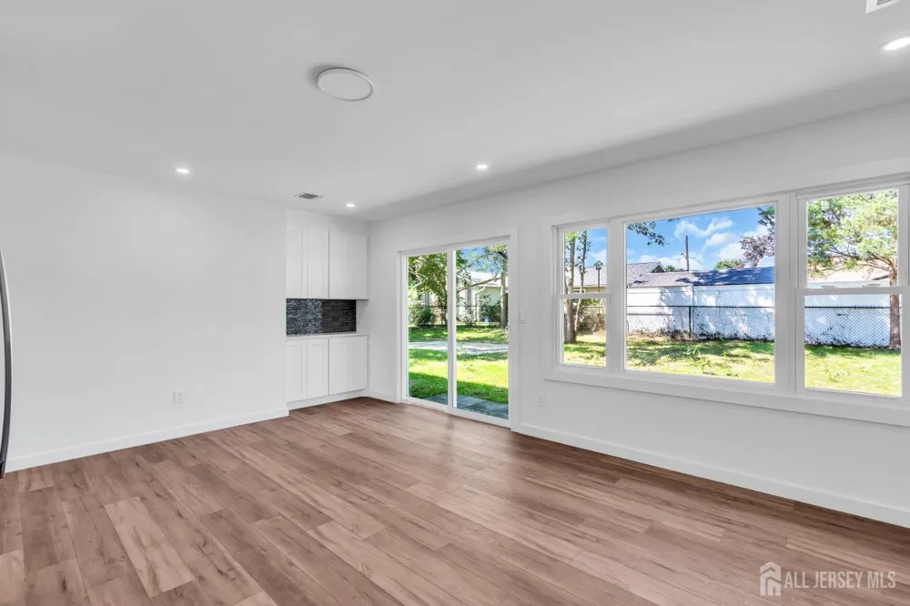 19 Inwood Avenue Monroe, NJ 08831