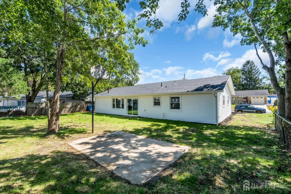19 Inwood Avenue Monroe, NJ 08831