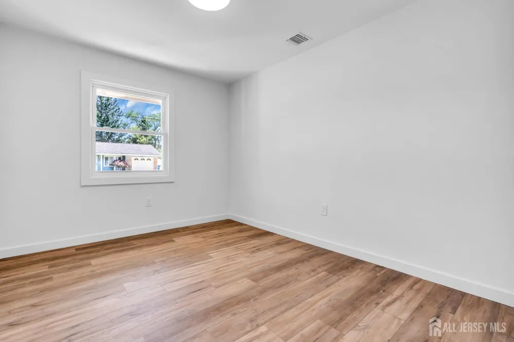 19 Inwood Avenue Monroe, NJ 08831