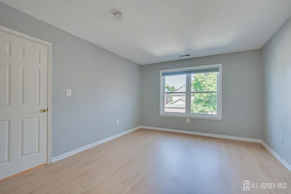 50 Central Square Park Metuchen, NJ 08840