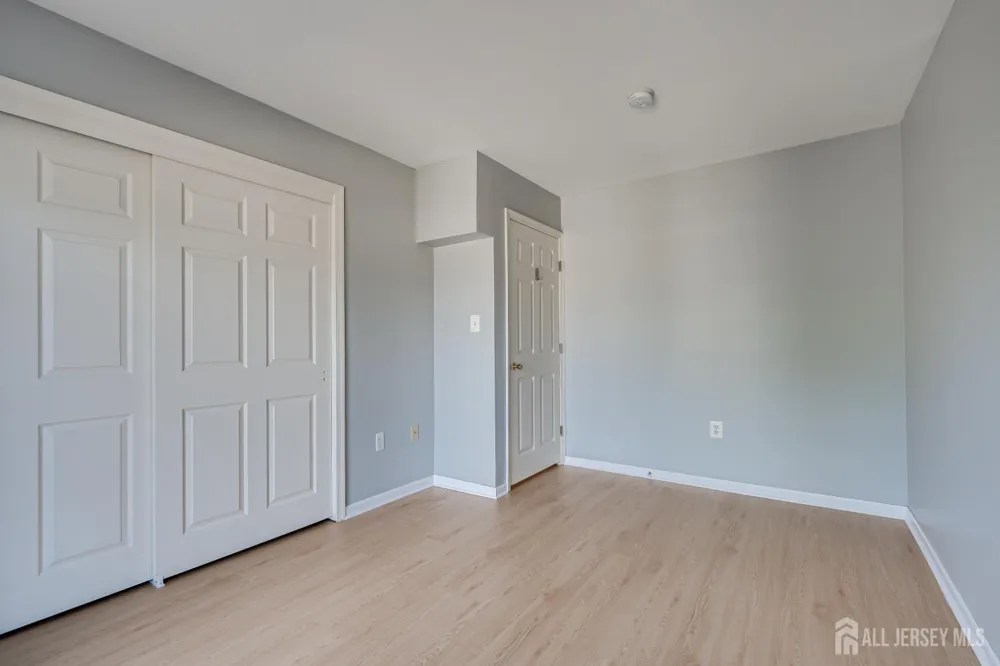 50 Central Square Park Metuchen, NJ 08840