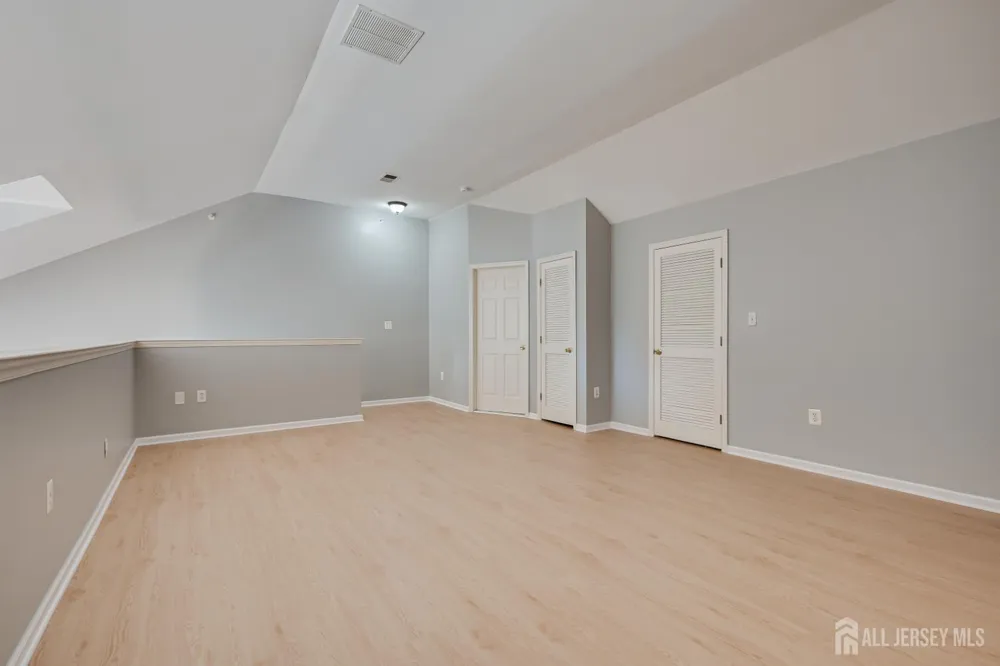 50 Central Square Park Metuchen, NJ 08840