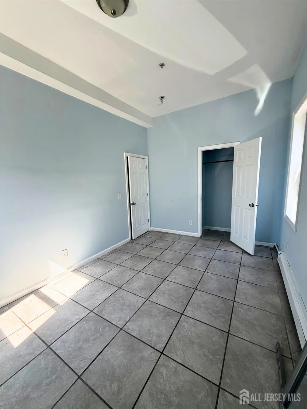 410-412 1st Avenue #1 Elizabeth, NJ 07206